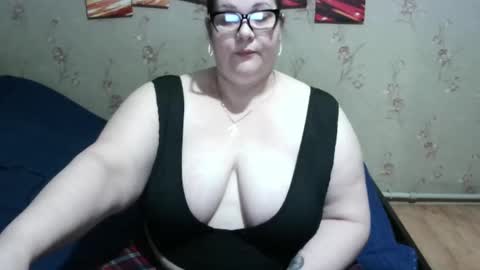 Snapshot of love_milanna chatting on February 24, 2025, 12:41 am Milana online show from February 24, 2025, 12:41 am