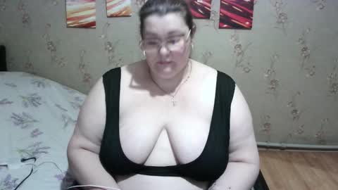 Snapshot of love_milanna chatting on October 31, 2025, 12:22 am Milana online show from October 31, 2025, 12:22 am