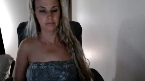 LoVe On  online show from July 6, 2026, 3:14 pm