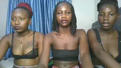 Snapshot of love_spencer1 chatting on December 20, 2025, 9:44 pm love online show from December 20, 2025, 9:44 pm