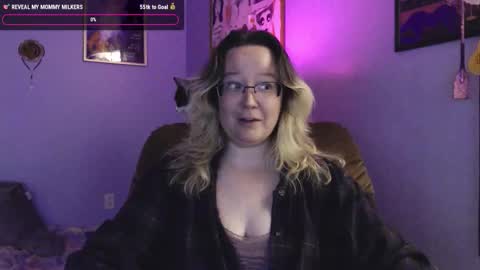 love_you_julia online show from October 31, 2025, 5:08 am