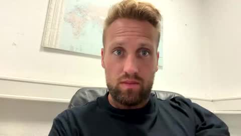 lovefuesse online show from September 10, 2025, 8:03 am