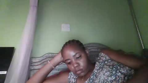 lovegal335 online show from December 15, 2025, 5:01 am