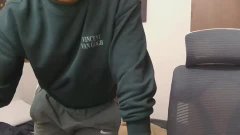 Snapshot of lovehairyindian chatting on December 5, 2025, 7:39 am Indian hairy online show from December 5, 2025, 7:39 am