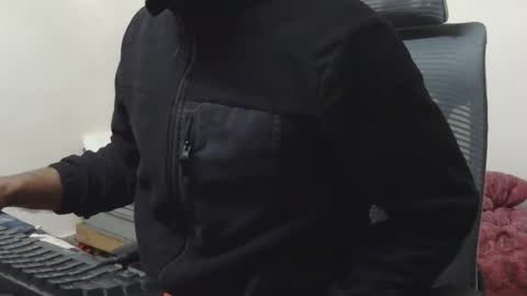 Snapshot of lovehairyindian chatting on January 7, 2026, 4:59 am Indian hairy online show from January 7, 2026, 4:59 am