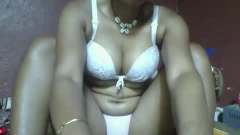 loveinlife750427 online show from March 2, 2025, 4:39 am