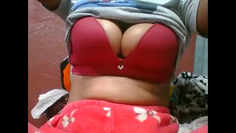 loveinlife750427 online show from September 13, 2025, 4:23 am