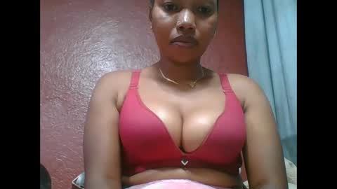 loveinlife750427 online show from November 14, 2025, 5:39 am