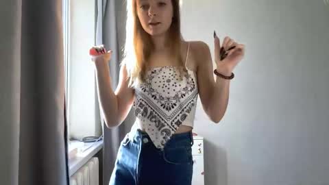 Ella online show from November 4, 2025, 7:07 am