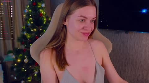 Snapshot of lovellalipss chatting on December 15, 2024, 1:32 pm Laura online show from December 15, 2024, 1:32 pm