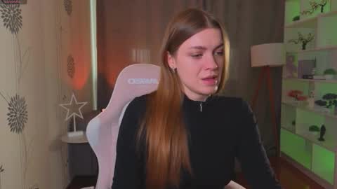 Snapshot of lovellalipss chatting on March 30, 2026, 11:22 am Laura online show from March 30, 2026, 11:22 am