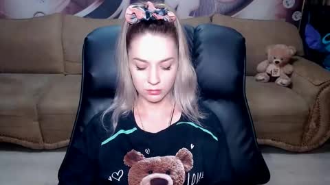 private open online show from December 3, 2024, 3:33 pm