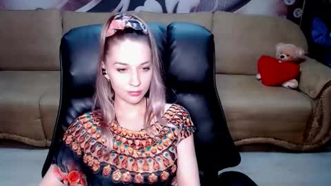 Snapshot of lovellymalina chatting on February 28, 2026, 3:57 pm private open online show from February 28, 2026, 3:57 pm