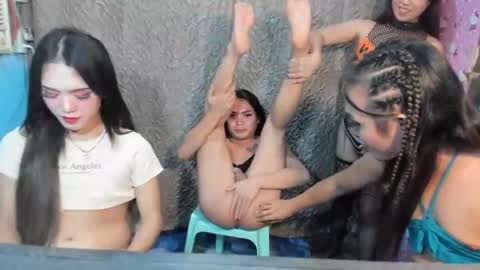 alexa alice jane daisy online show from February 27, 2025, 2:32 pm