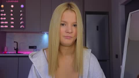 Jenny online show from May 11, 2026, 4:18 am