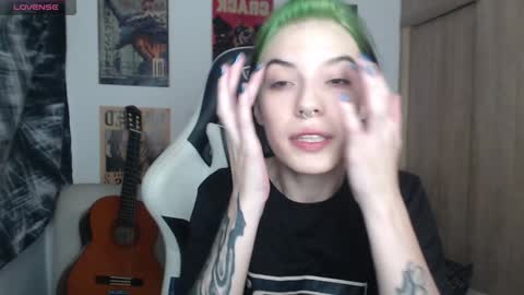 Snapshot of lovely_cass chatting on December 10, 2024, 9:54 pm Cassie online show from December 10, 2024, 9:54 pm