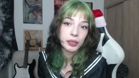 Snapshot of lovely_cass chatting on December 27, 2024, 1:11 am Cassie online show from December 27, 2024, 1:11 am
