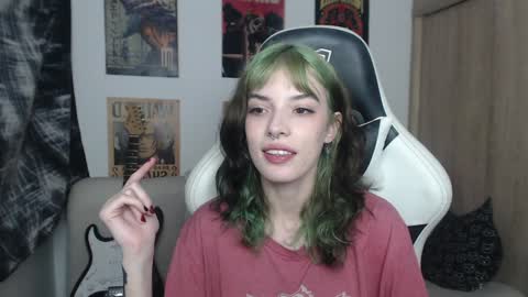 Snapshot of lovely_cass chatting on January 4, 2025, 12:48 am Cassie online show from January 4, 2025, 12:48 am