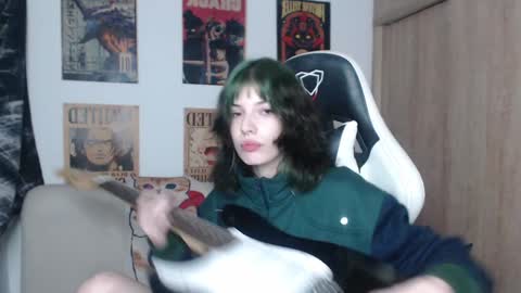Snapshot of lovely_cass chatting on January 5, 2025, 3:43 am Cassie online show from January 5, 2025, 3:43 am