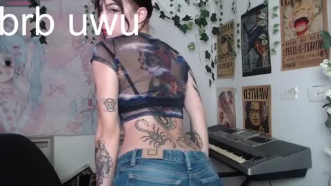 Snapshot of lovely_cass chatting on January 20, 2025, 2:53 am Cassie online show from January 20, 2025, 2:53 am