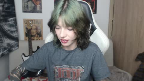 Snapshot of lovely_cass chatting on January 23, 2025, 10:22 pm Cassie online show from January 23, 2025, 10:22 pm
