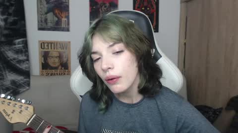 Snapshot of lovely_cass chatting on January 24, 2025, 1:24 am Cassie online show from January 24, 2025, 1:24 am