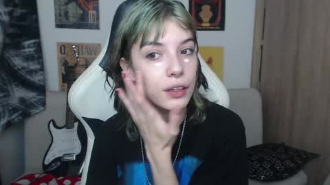 Snapshot of lovely_cass chatting on January 25, 2025, 10:28 pm Cassie online show from January 25, 2025, 10:28 pm