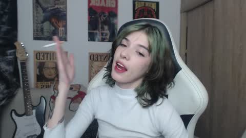 Snapshot of lovely_cass chatting on January 27, 2025, 10:38 pm Cassie online show from January 27, 2025, 10:38 pm
