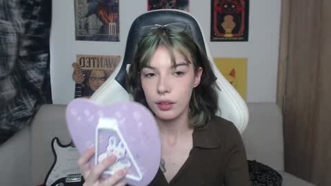 Snapshot of lovely_cass chatting on January 29, 2025, 10:11 pm Cassie online show from January 29, 2025, 10:11 pm