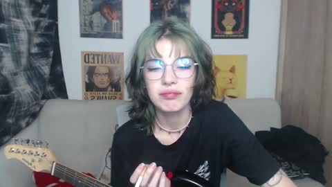 Snapshot of lovely_cass chatting on February 7, 2025, 3:55 am Cassie online show from February 7, 2025, 3:55 am