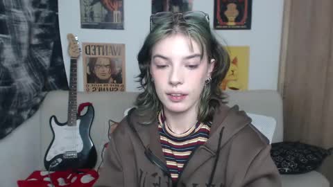 Snapshot of lovely_cass chatting on February 9, 2025, 10:21 pm Cassie online show from February 9, 2025, 10:21 pm