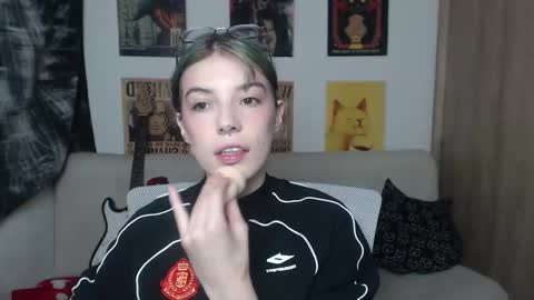 Snapshot of lovely_cass chatting on February 14, 2025, 12:19 am Cassie online show from February 14, 2025, 12:19 am