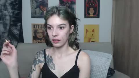 Snapshot of lovely_cass chatting on February 17, 2025, 1:15 am Cassie online show from February 17, 2025, 1:15 am