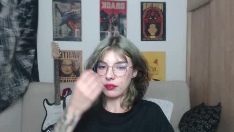 Snapshot of lovely_cass chatting on February 21, 2025, 7:23 am Cassie online show from February 21, 2025, 7:23 am