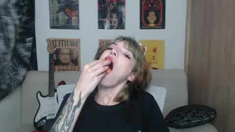 Snapshot of lovely_cass chatting on February 23, 2025, 5:56 am Cassie online show from February 23, 2025, 5:56 am