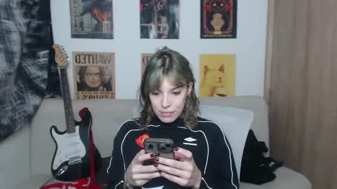Snapshot of lovely_cass chatting on February 25, 2025, 3:09 am Cassie online show from February 25, 2025, 3:09 am