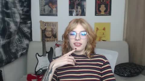 Snapshot of lovely_cass chatting on March 1, 2025, 7:08 am Cassie online show from March 1, 2025, 7:08 am