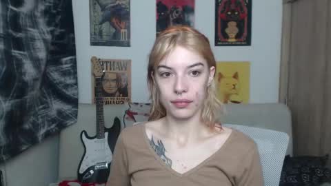 Snapshot of lovely_cass chatting on March 2, 2025, 1:26 am Cassie online show from March 2, 2025, 1:26 am
