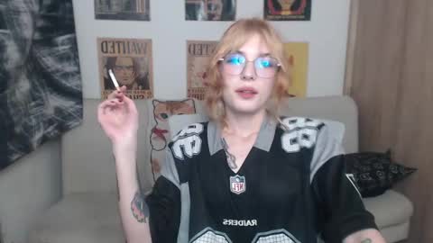 Snapshot of lovely_cass chatting on March 7, 2025, 4:57 am Cassie online show from March 7, 2025, 4:57 am