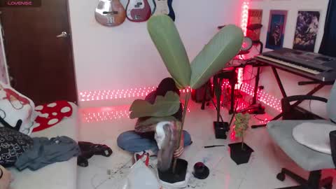 Snapshot of lovely_cass chatting on October 2, 2025, 9:44 pm Cassie online show from October 2, 2025, 9:44 pm