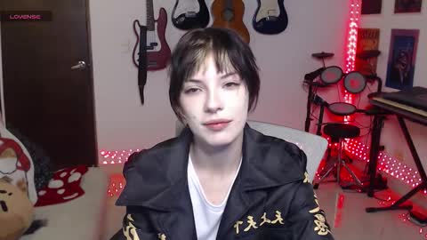Snapshot of lovely_cass chatting on October 18, 2025, 12:02 am Cassie online show from October 18, 2025, 12:02 am