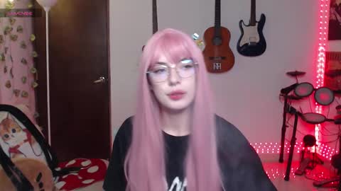 Snapshot of lovely_cass chatting on October 18, 2025, 11:27 pm Cassie online show from October 18, 2025, 11:27 pm