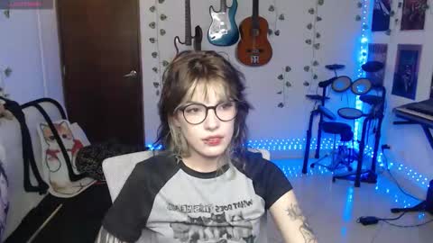 Snapshot of lovely_cass chatting on November 22, 2025, 1:26 am Cassie online show from November 22, 2025, 1:26 am