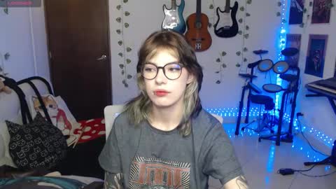 Snapshot of lovely_cass chatting on November 23, 2025, 12:54 am Cassie online show from November 23, 2025, 12:54 am