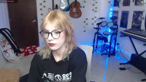 Snapshot of lovely_cass chatting on November 30, 2025, 7:29 pm Cassie online show from November 30, 2025, 7:29 pm