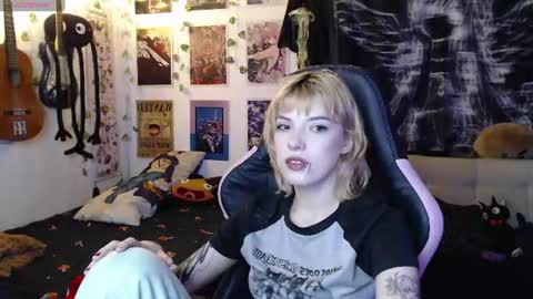 Cassie online show from July 17, 2026, 1:12 am