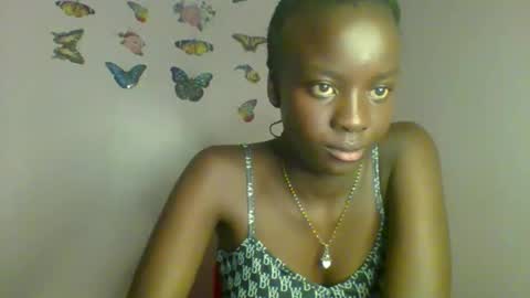 Snapshot of lovely_choco chatting on December 19, 2025, 6:15 pm Choco online show from December 19, 2025, 6:15 pm