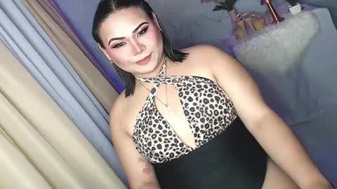 Lovely Dale online show from October 15, 2025, 3:56 pm