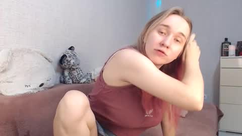 Snapshot of lovely_hayley chatting on October 31, 2025, 11:28 pm Lovely Hayley online show from October 31, 2025, 11:28 pm