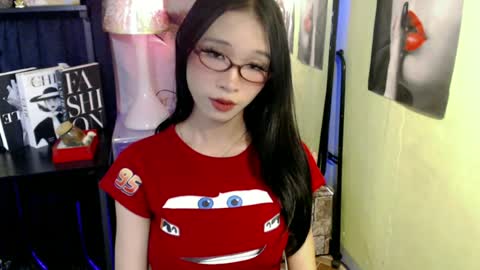 lovely_jasleen online show from June 30, 2026, 2:40 pm